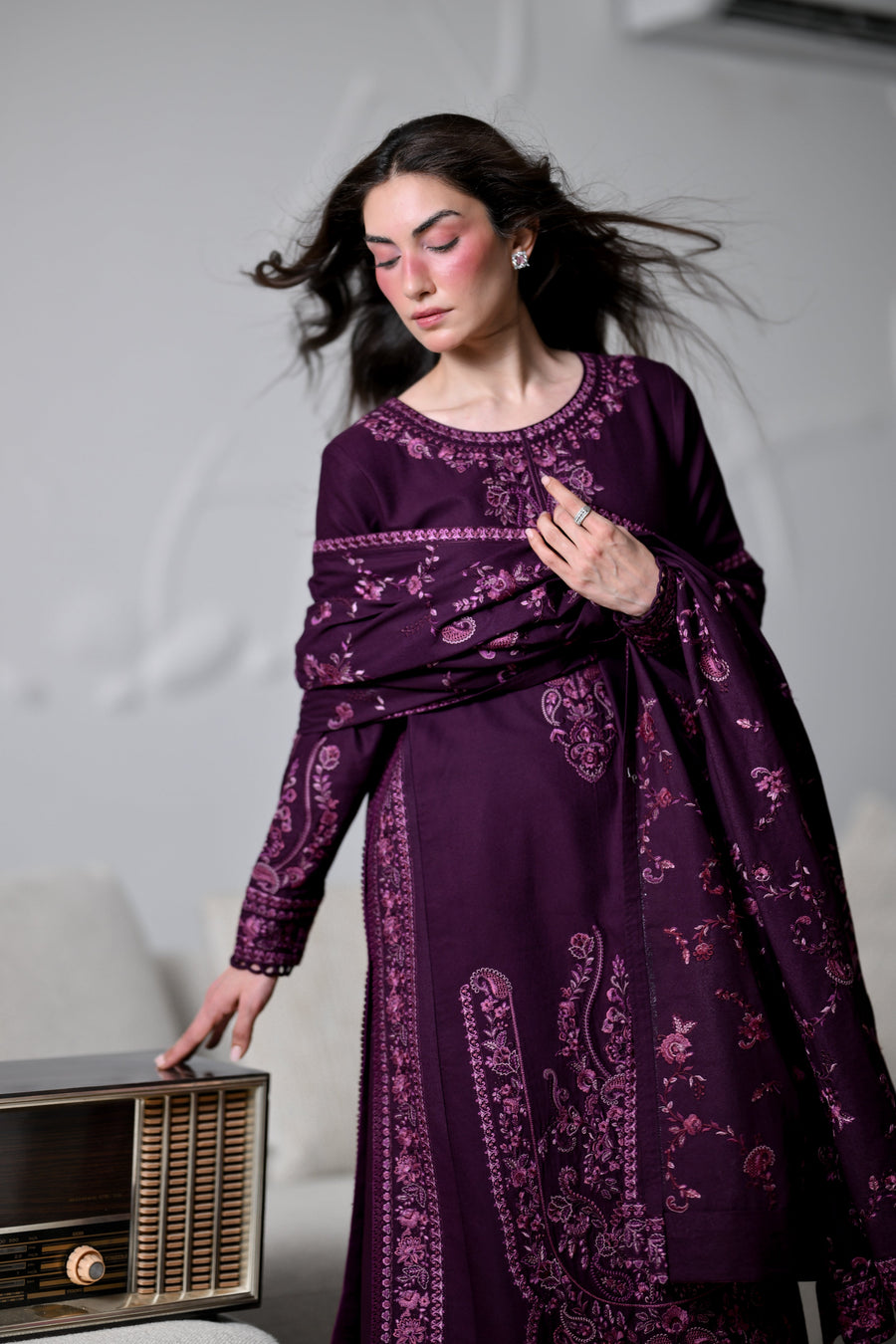 Dalia Embroidered 3Pc