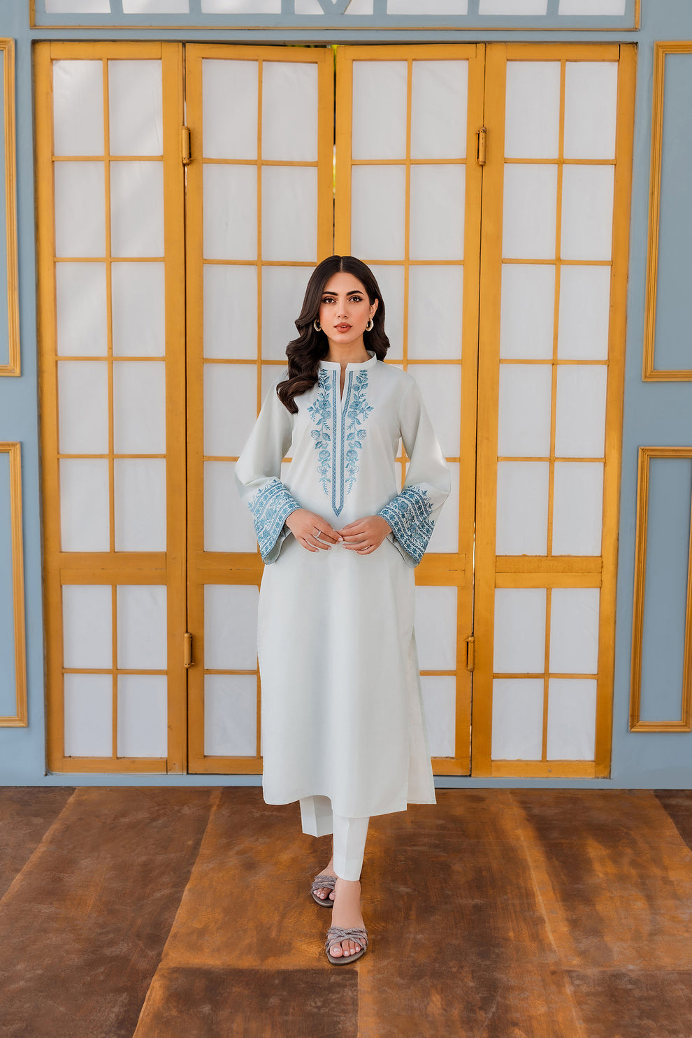 Serene Embroidered 2-Piece