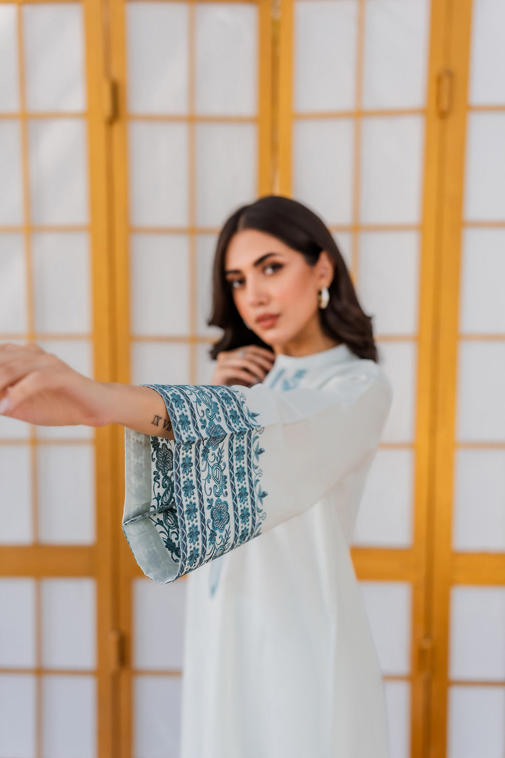 Serene Embroidered 2-Piece