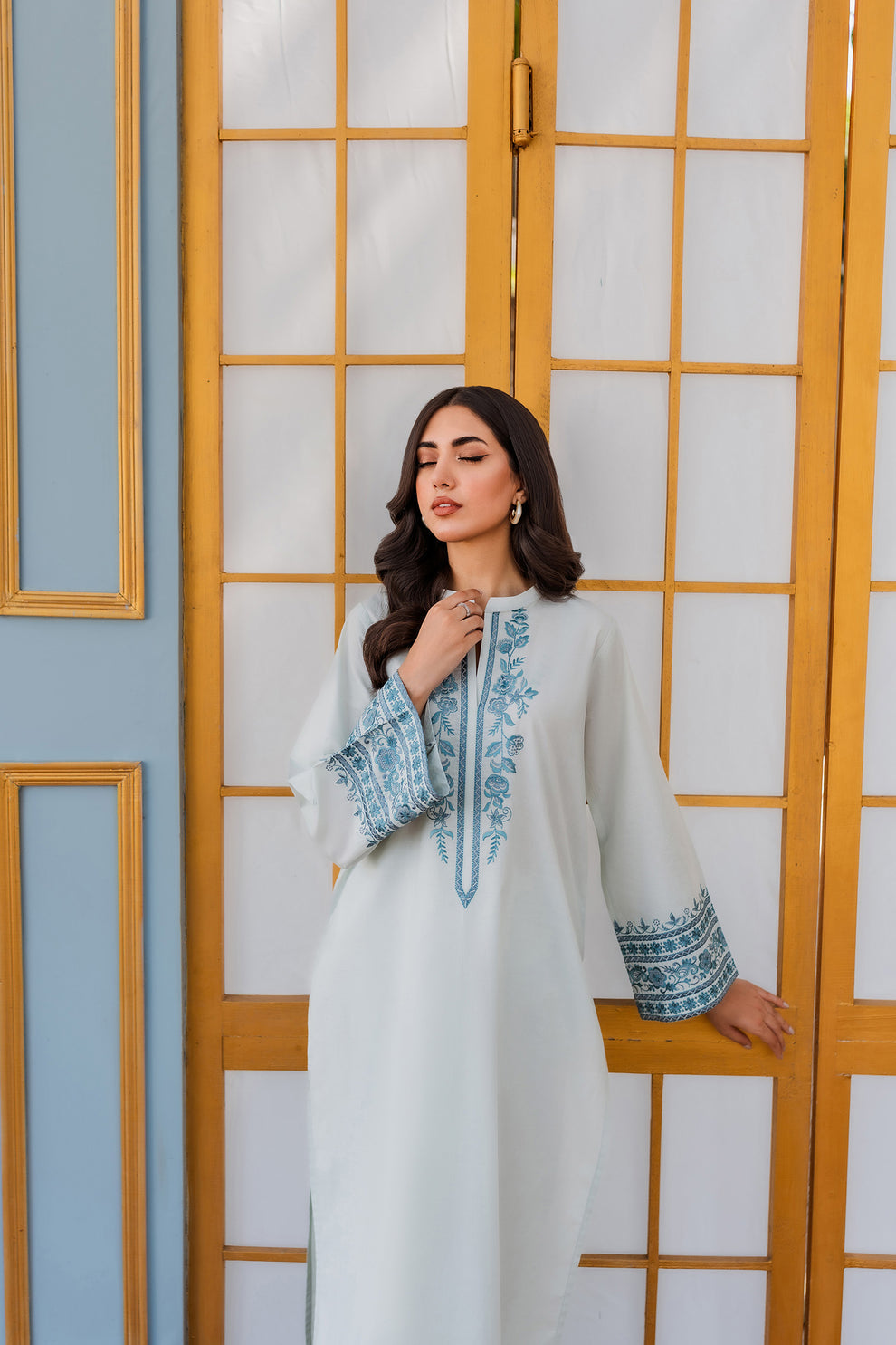 Serene Embroidered 2-Piece