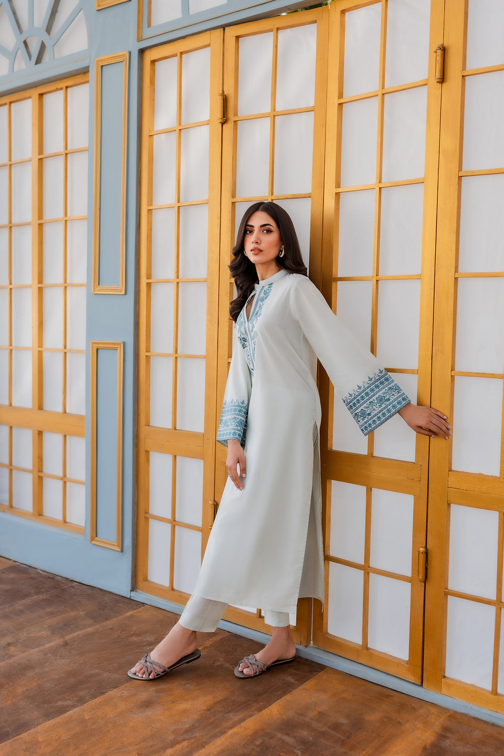 Serene Embroidered 2-Piece