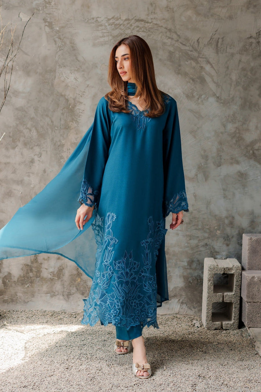 Jacqueline Embroidered 3Pc